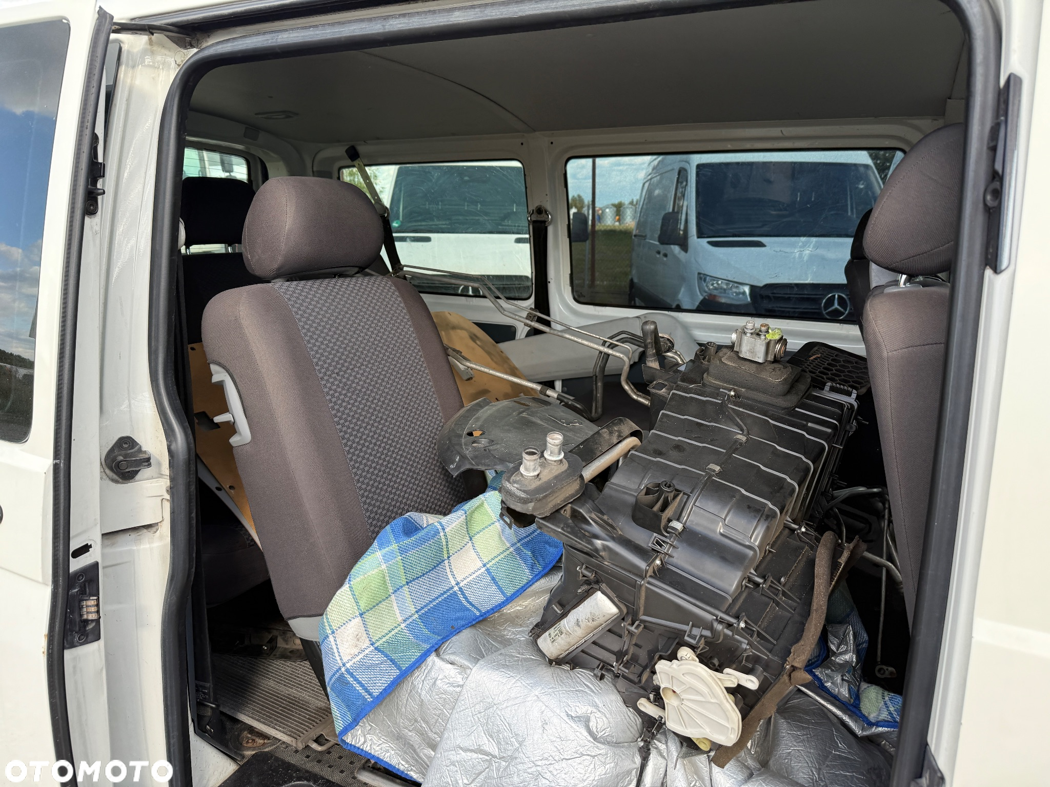 Volkswagen Transporter T5 TDI L1H1 - 8