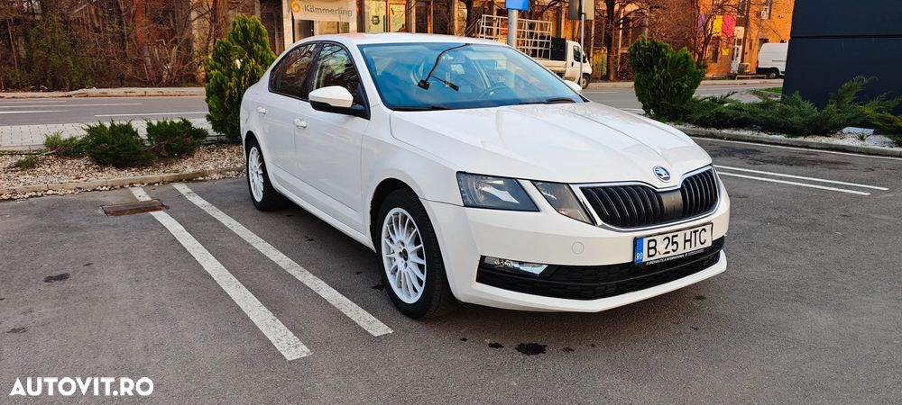 Skoda Octavia 1.6 TDI Active - 2