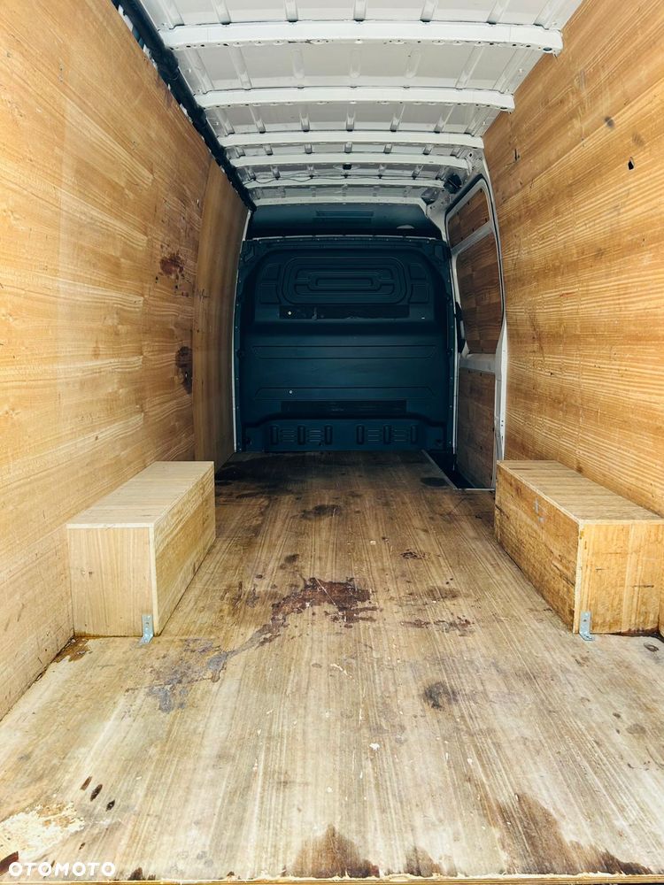 Mercedes-Benz Sprinter - 17