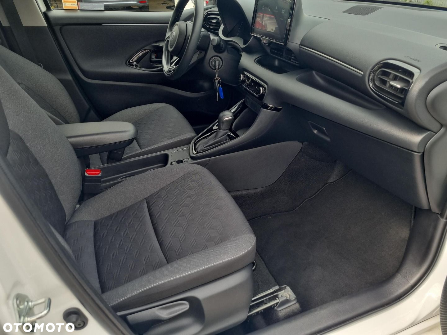 Toyota Yaris - 10