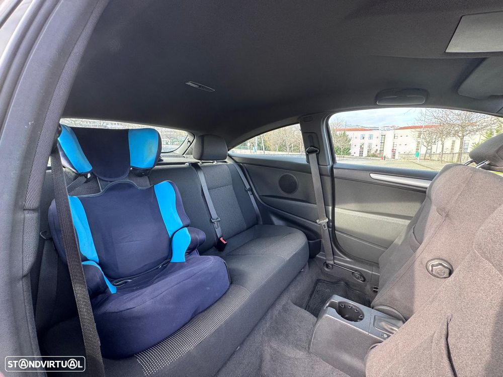 Opel Astra GTC 1.4 - 8