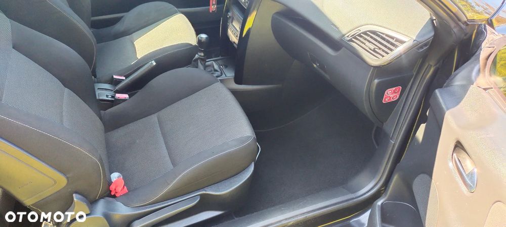 Peugeot 207 CC - 3