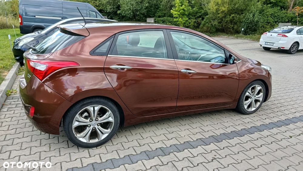 Hyundai i30 1.6 CRDi Classic + - 7