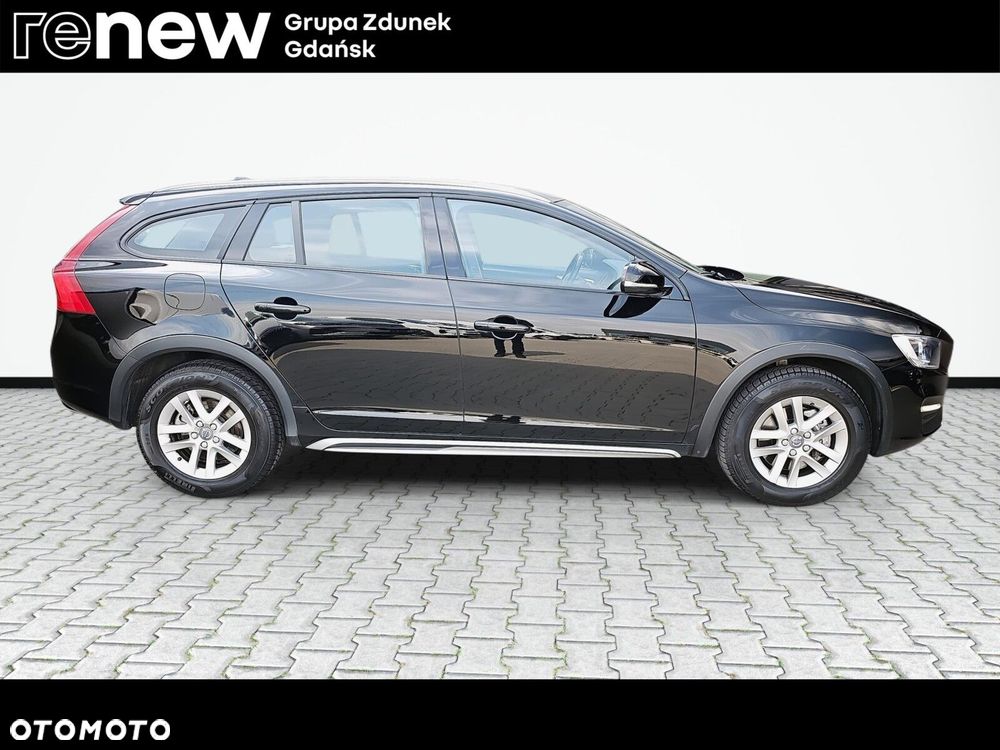 Volvo V60 Cross Country - 9