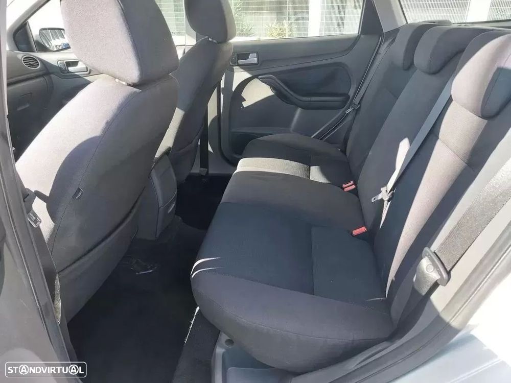 Ford Focus SW 1.6 TDCi Trend - 17