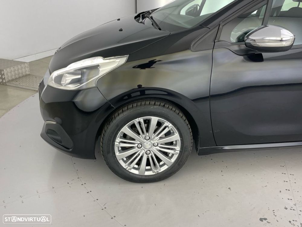 Peugeot 208 1.2 PureTech Style - 18