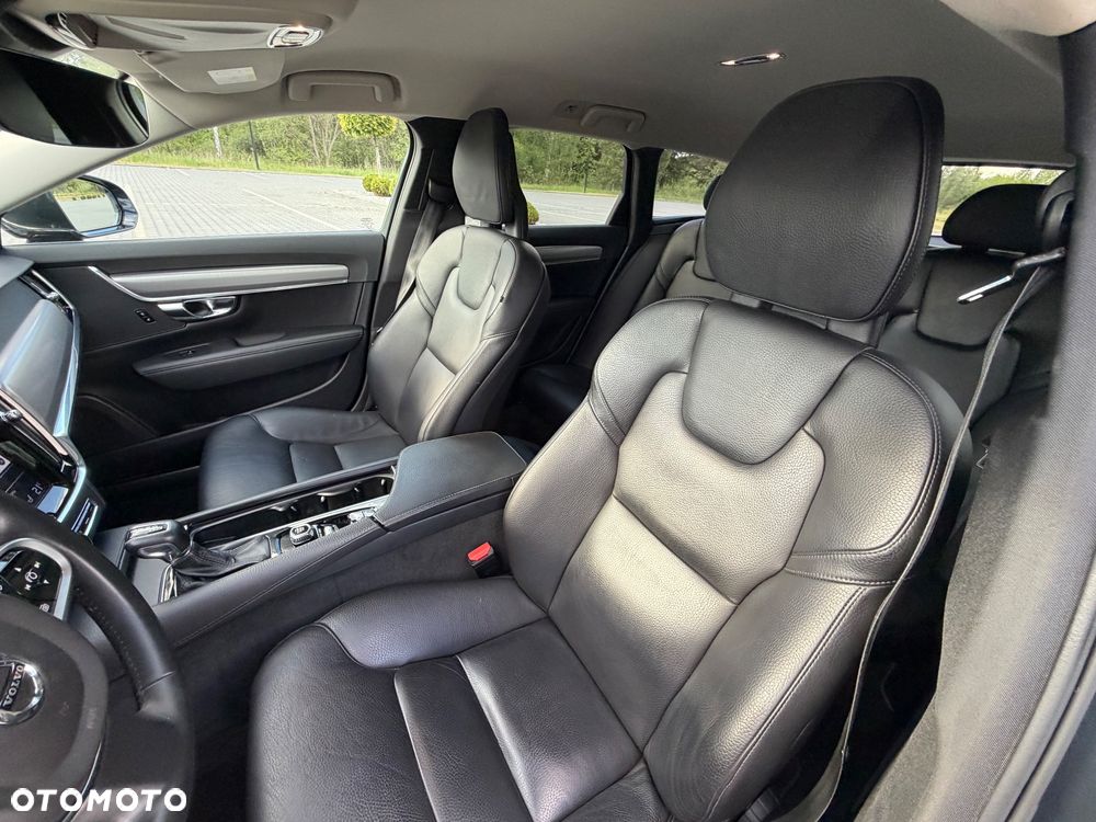 Volvo V90 D4 Geartronic Momentum - 28