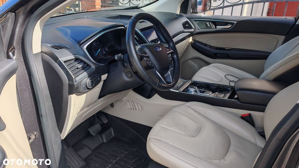 Ford Edge - 15