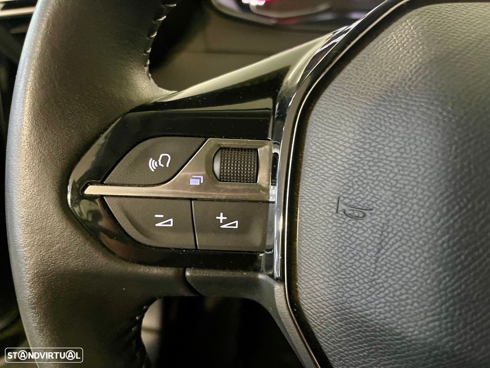Peugeot 2008 1.5 BlueHDi Active Pack - 23