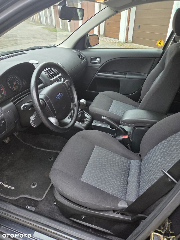 Ford Mondeo - 8