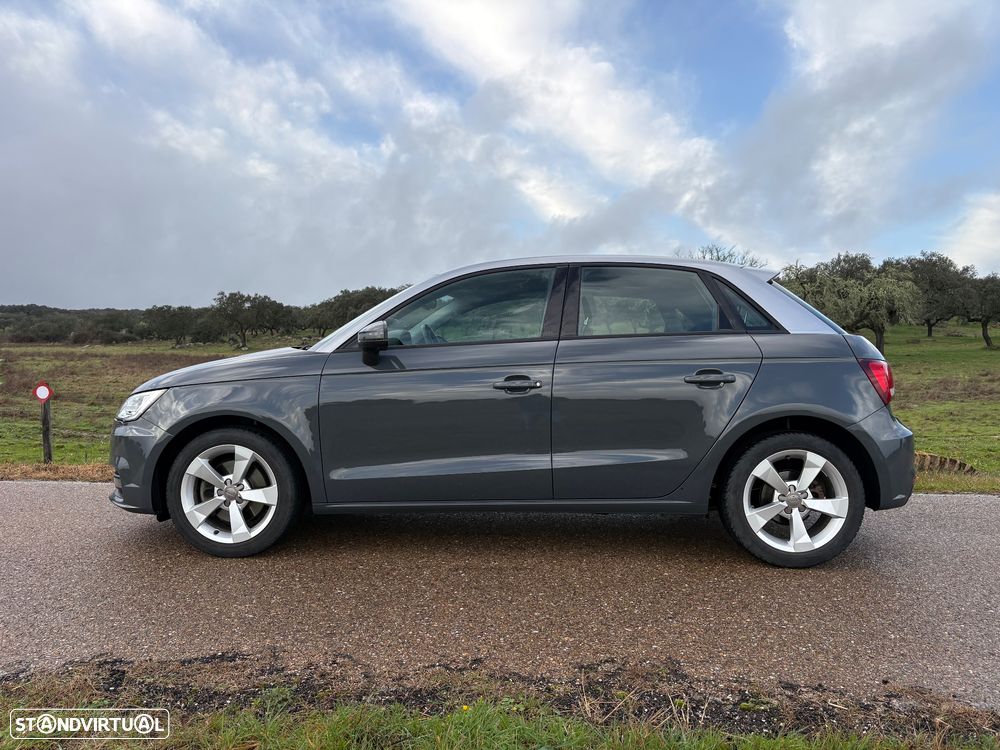 Audi A1 Sportback 1.6 TDI Sport S tronic - 4