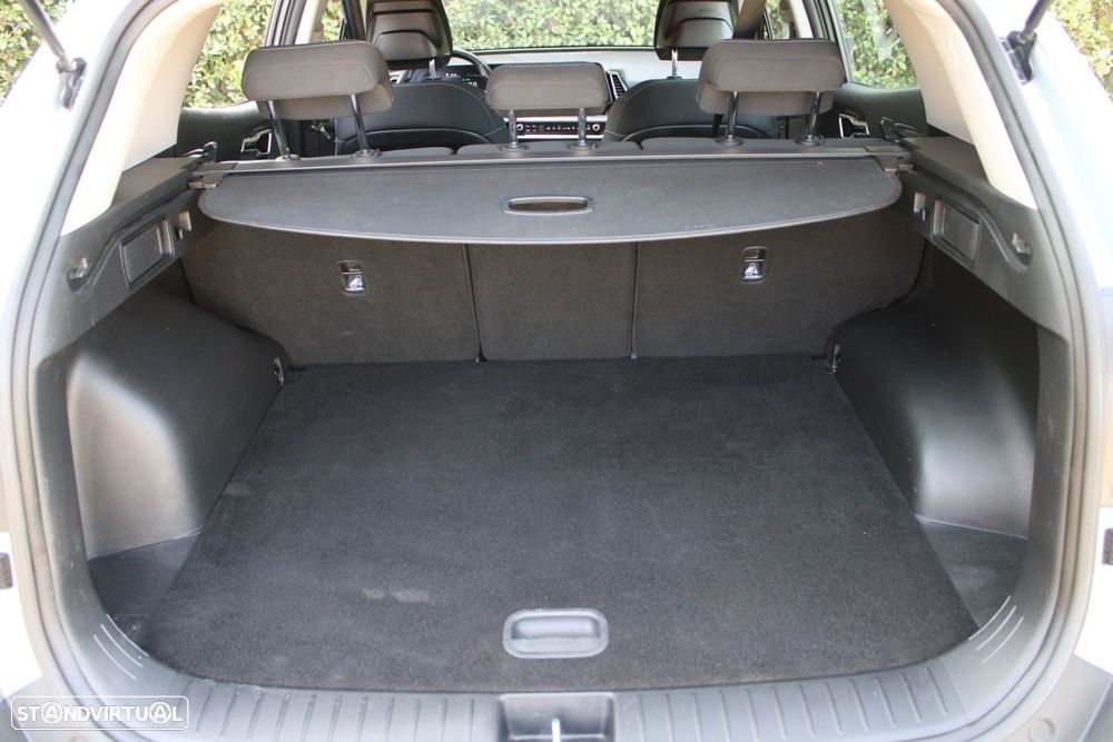 Kia Sportage 1.6 T-GDi HEV Tech - 8