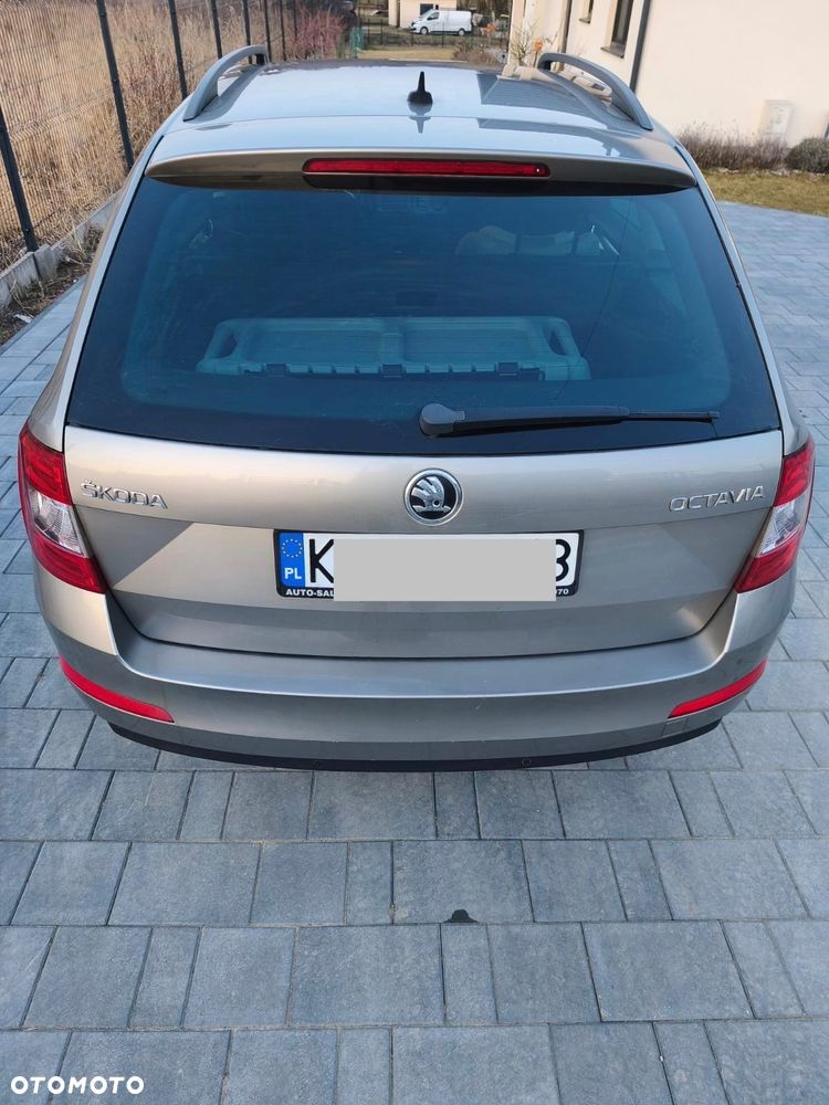 Skoda Octavia 1.6 TDI Ambition DSG - 2