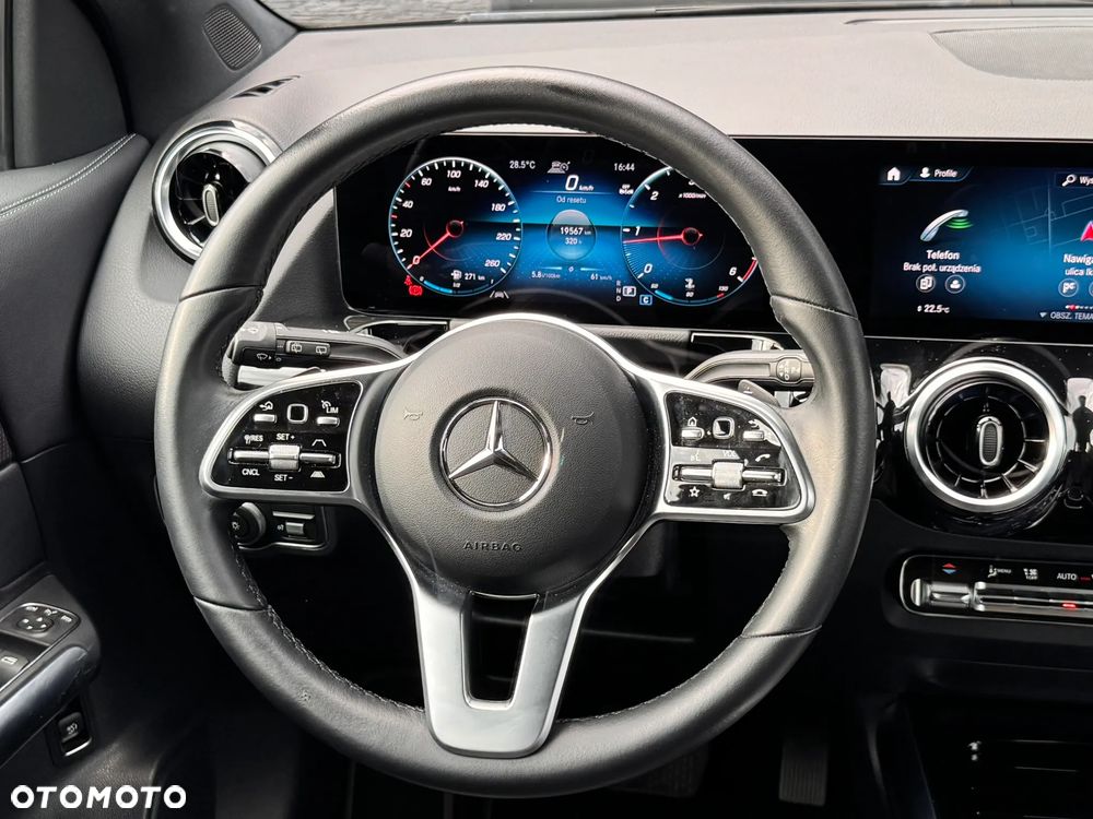 Mercedes-Benz GLA 200 d Progressive 8G-DCT - 22