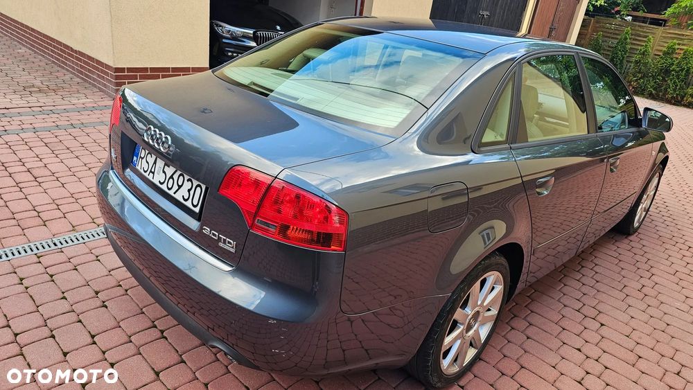 Audi A4 Limousine - 25