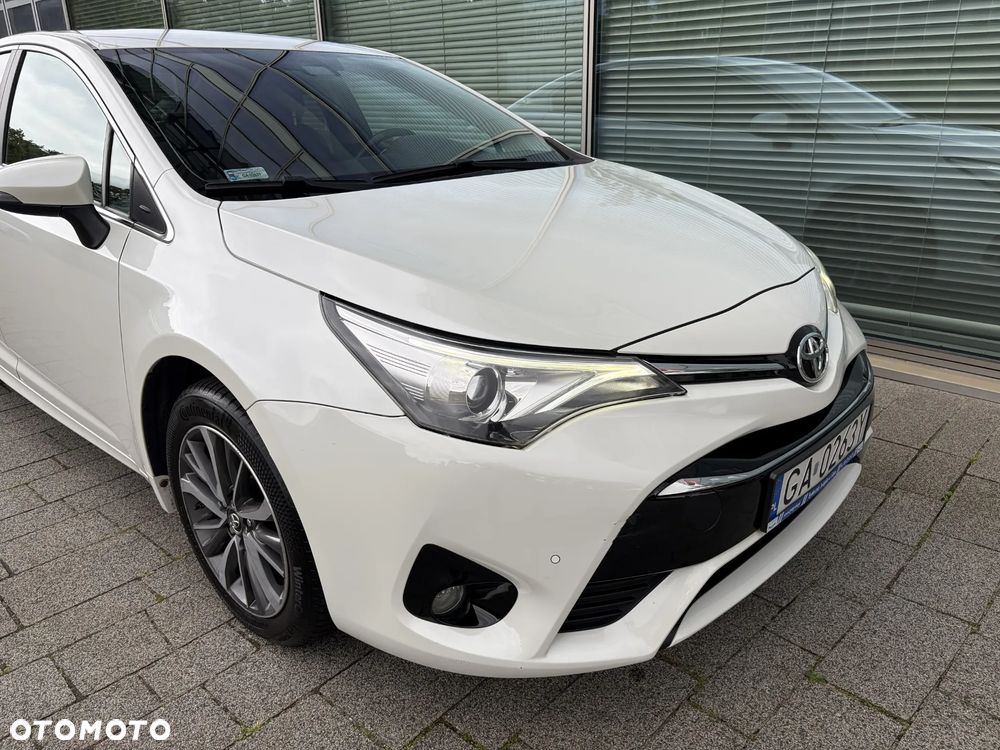 Toyota Avensis 1.8 Prestige MS - 18