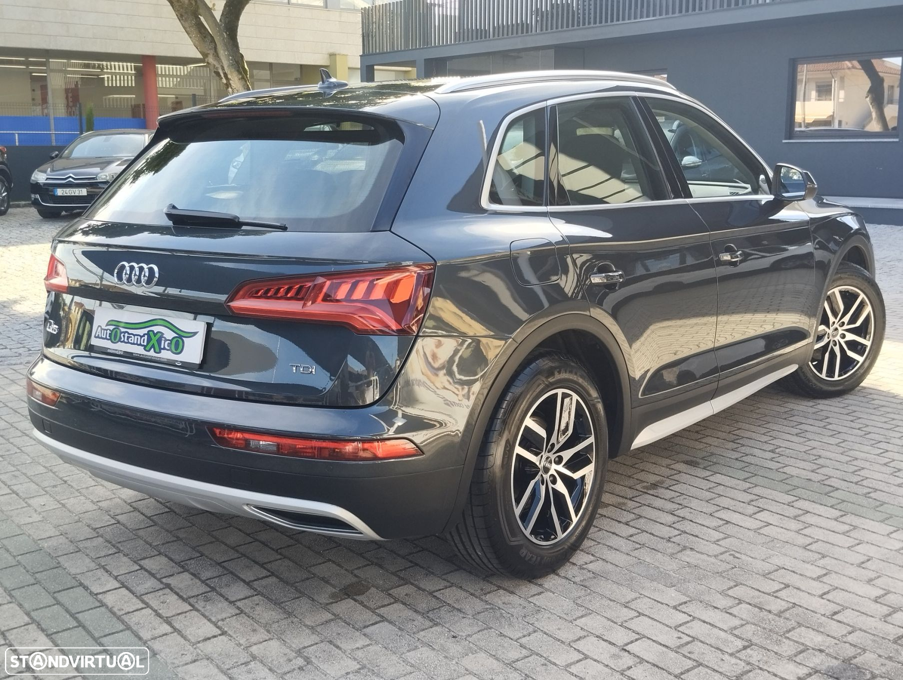 Audi Q5 2.0 TDi Advance - 2