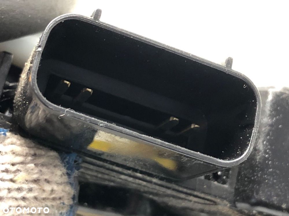 ZAMEK DRZWI PRAWY PRZÓD  HYUNDAI i30 Kombi (GD) 2012 - 2022 1.6 CRDi 81 kW [110 KM] olej napędowy - 4