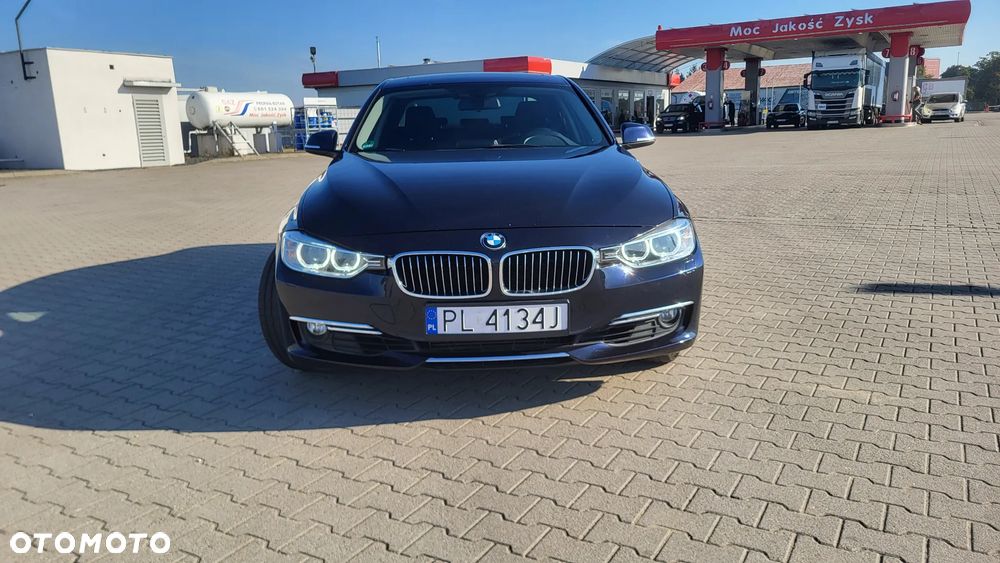 BMW Seria 3 328i Luxury Line - 2