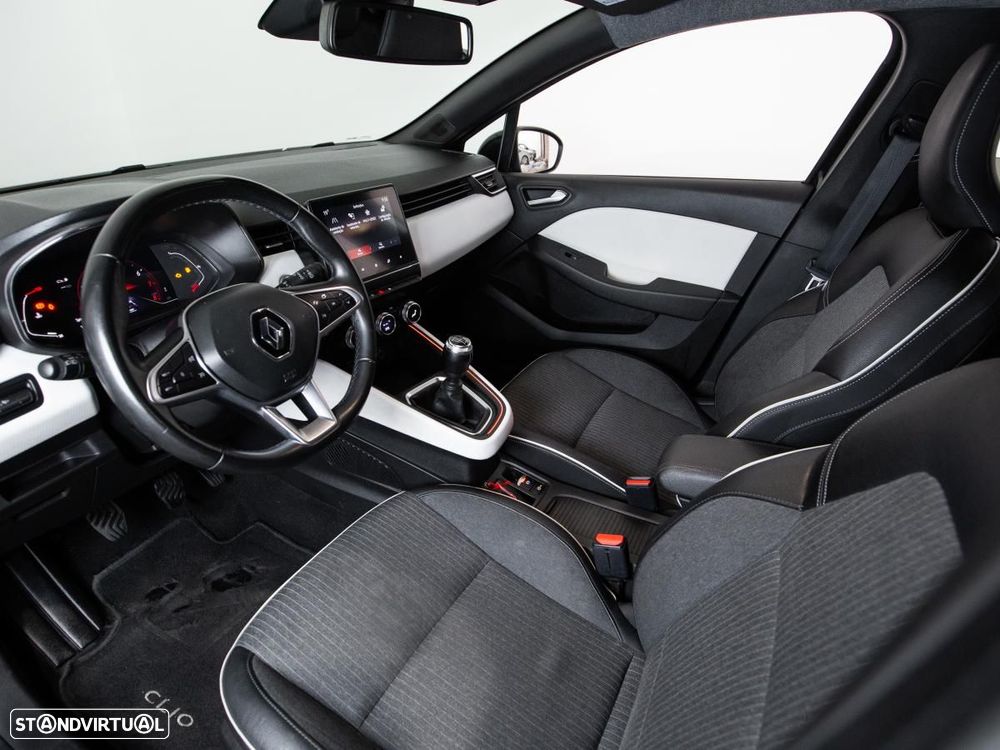 Renault Clio - 7