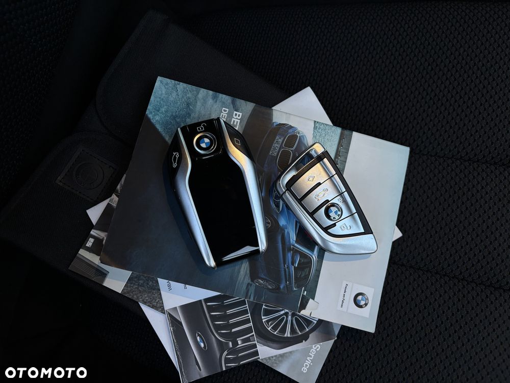 BMW Seria 5 520d M Sport Edition - 37