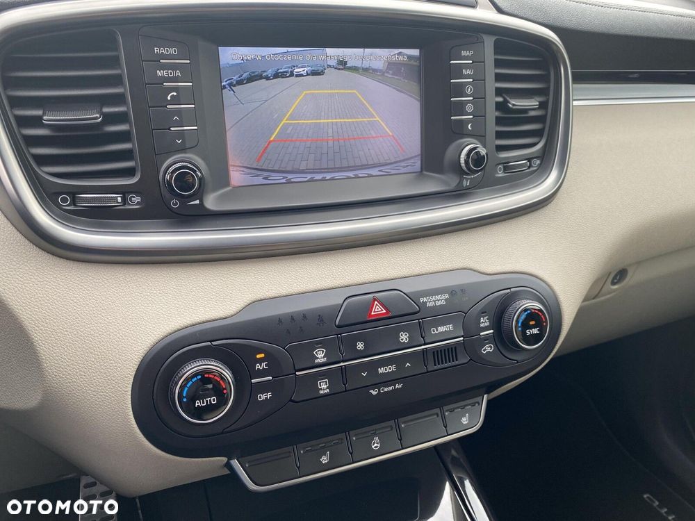 Kia Sorento - 25
