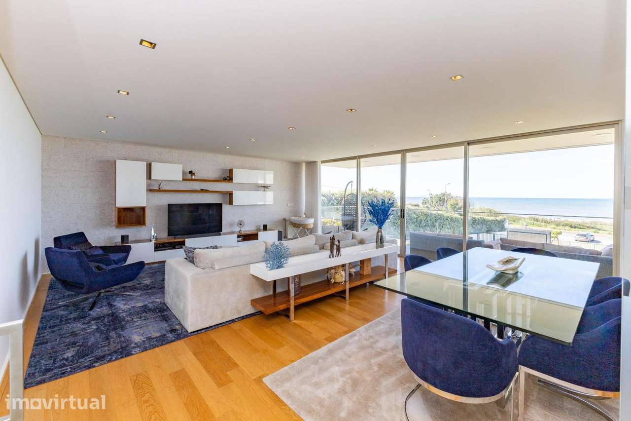 T3 com 3 Suites, Vista Mar e Piscina na 1ª Linha da Madalena - Grande imagem: 5/43