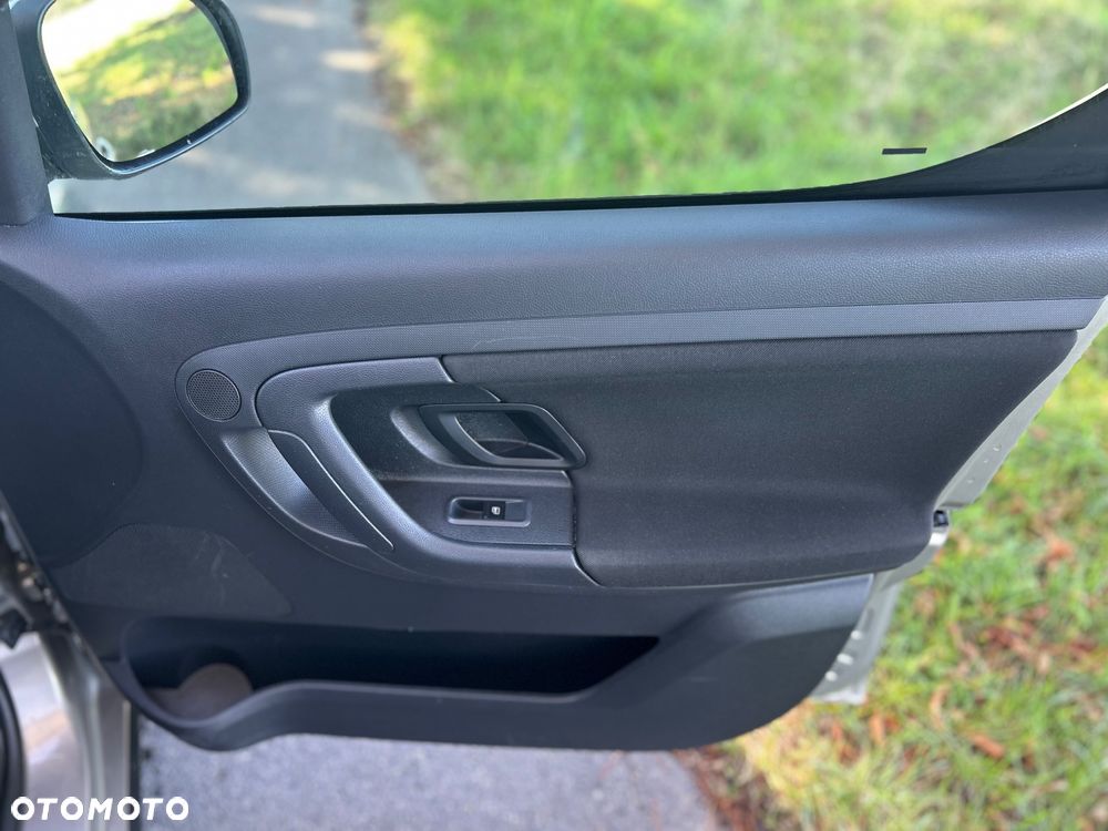 Skoda Roomster 1.6 TDI DPF Scout - 16