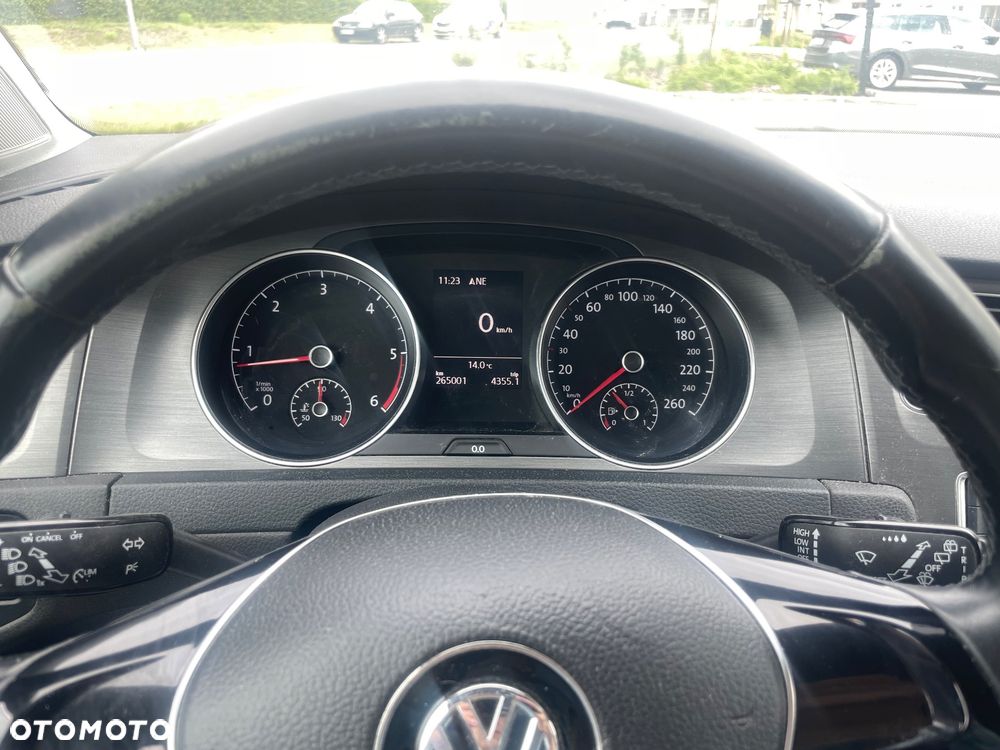 Volkswagen Golf 1.6 TDI Comfortline - 10