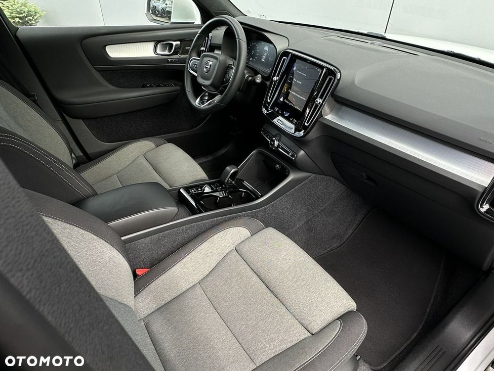 Volvo XC 40 - 18