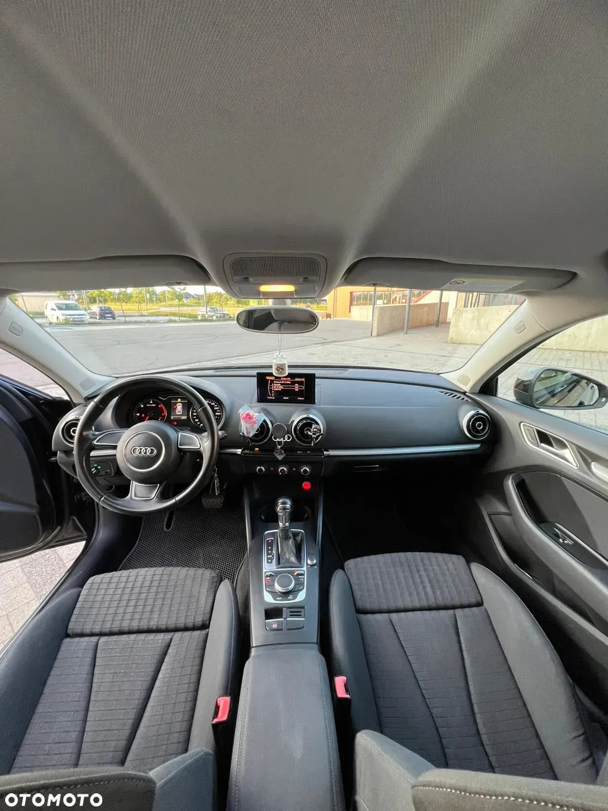 Audi A3 1.6 TDI DPF Ambiente S tronic - 10