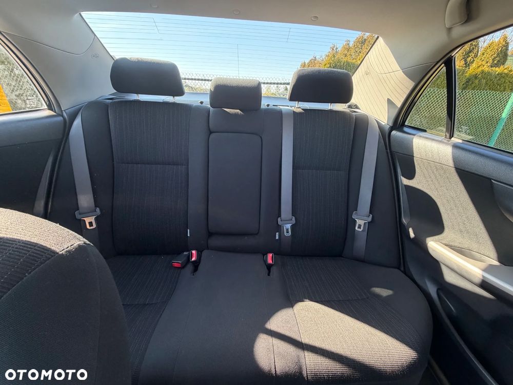 Toyota Corolla 1.6 VVT-i Luna - 14