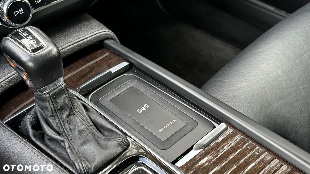 Volvo S90 T6 AWD Momentum - 25