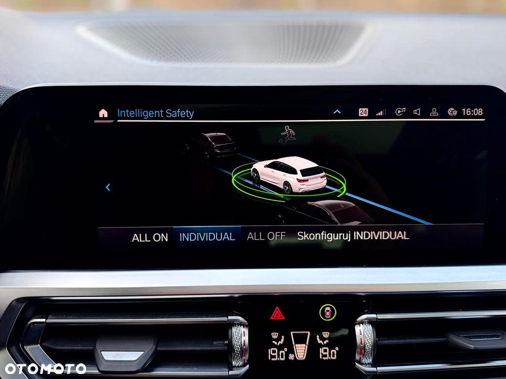 BMW Seria 3 320d xDrive MHEV M Sport sport - 10