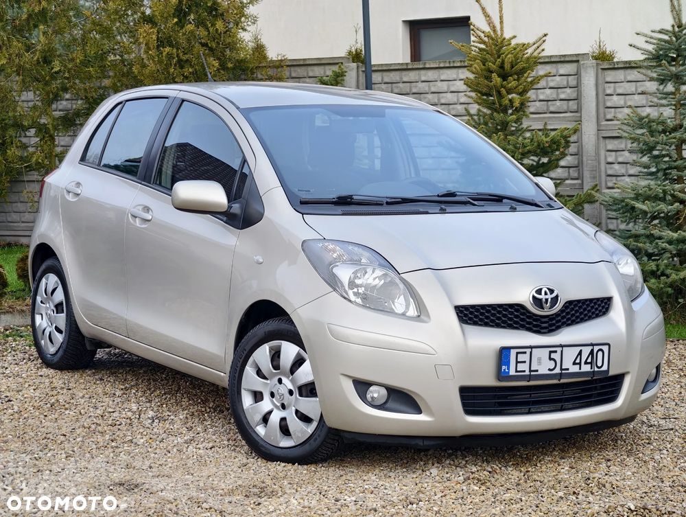 Toyota Yaris 1.33 Premium - 1