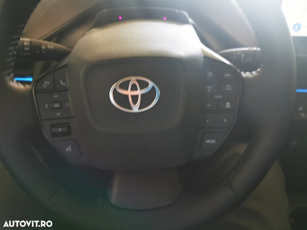 Toyota Prius - 3