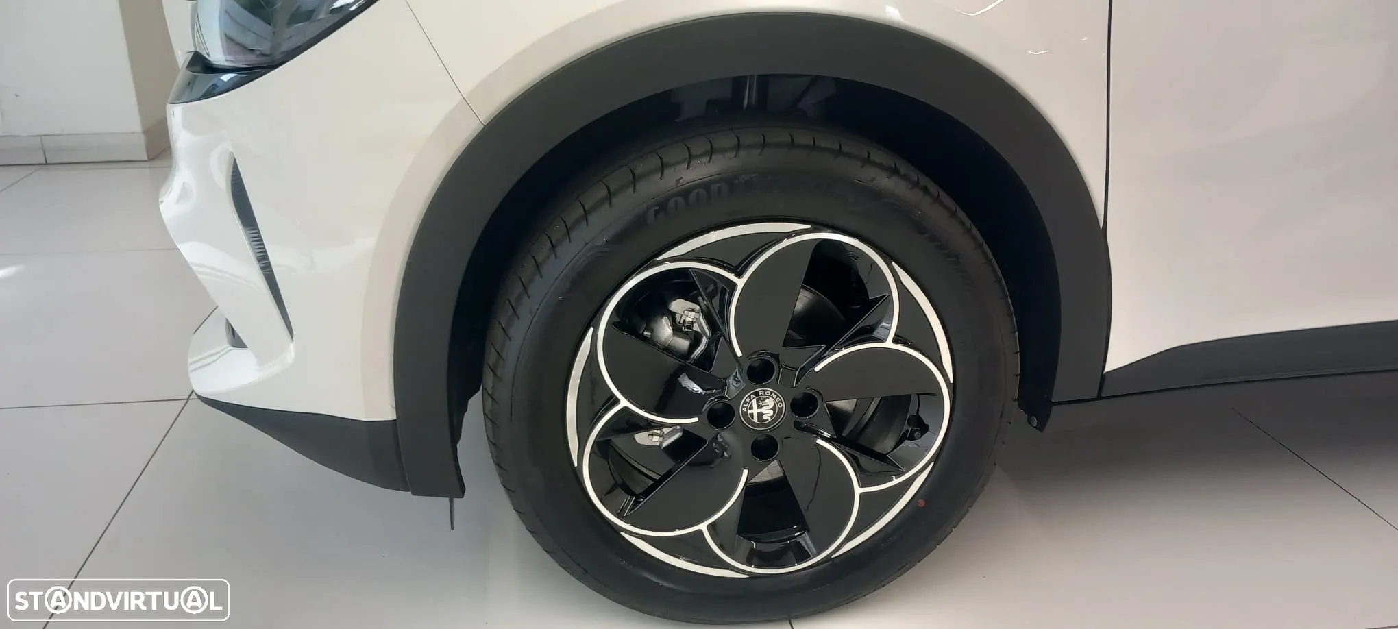 Alfa Romeo Junior 1.2 eDCT6 - 11