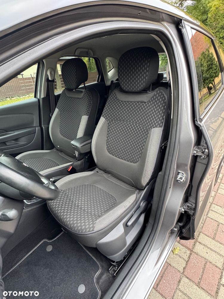 Renault Captur - 16