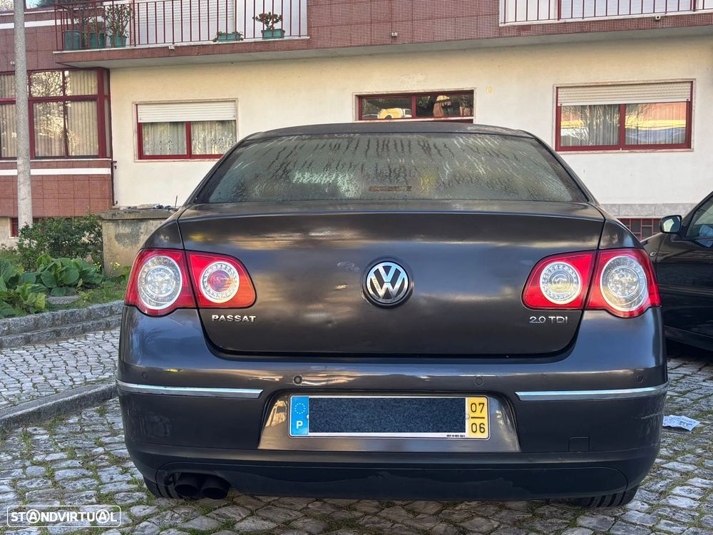 VW Passat 2.0 TDI Highline - 5