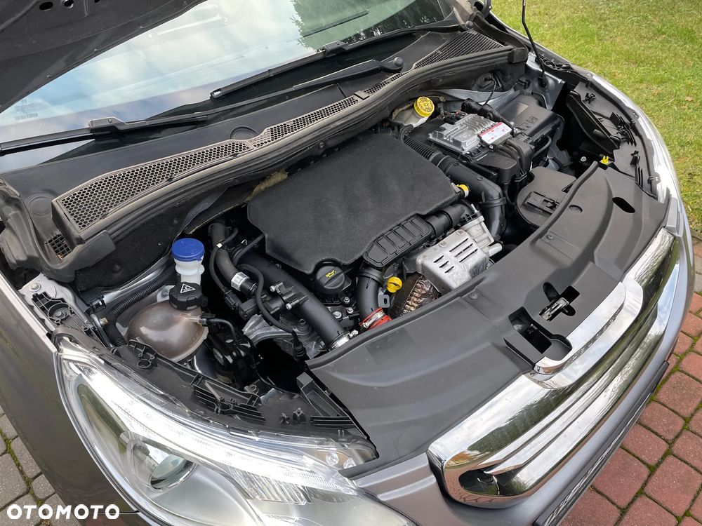 Peugeot 2008 PureTech 110 Stop&Start EAT6 Allure - 13