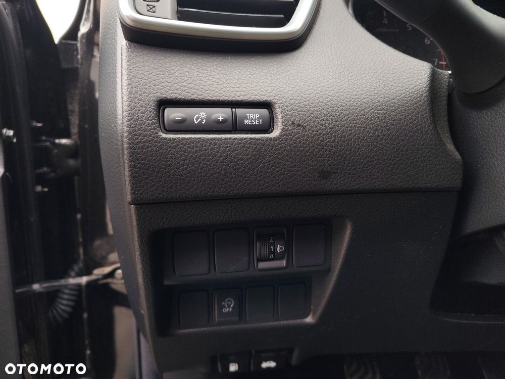 Nissan Qashqai 1.3 DIG-T N-Connecta - 13