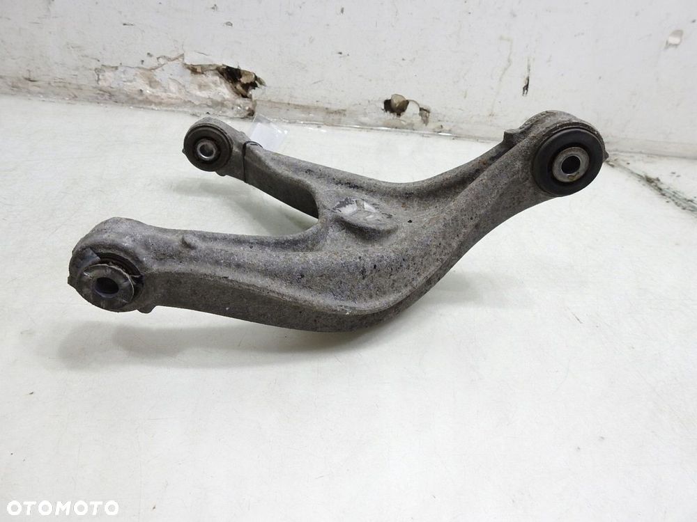 WAHACZ PRAWY TYŁ PEUGEOT 407 SW 2.2 16V - 2