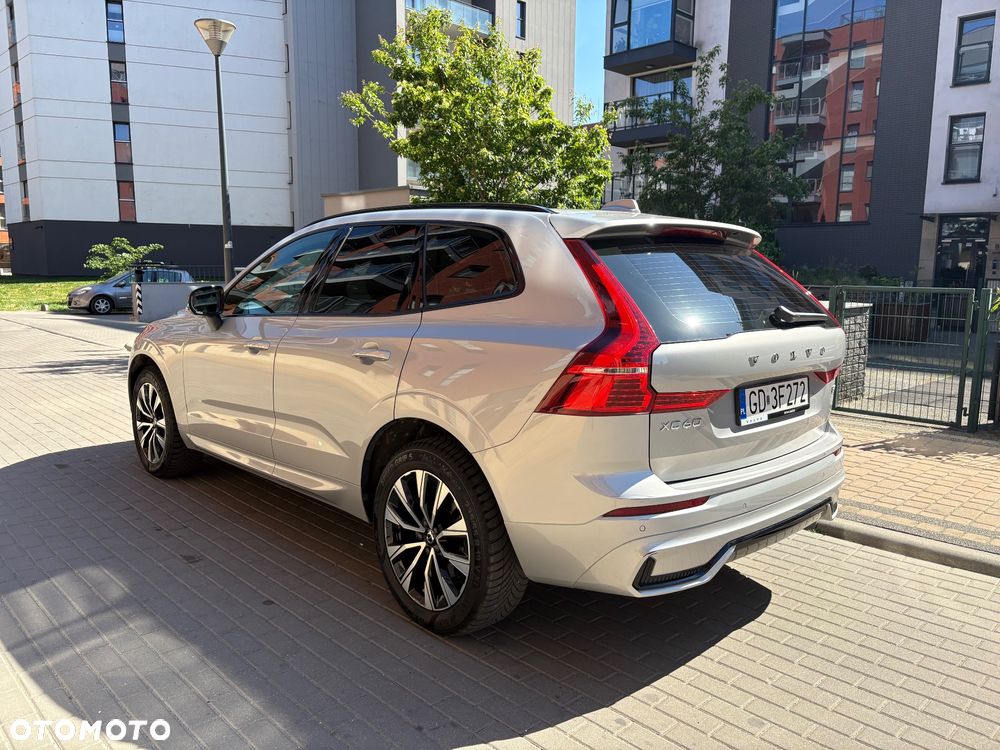 Volvo XC 60 B4 B Plus Dark - 5