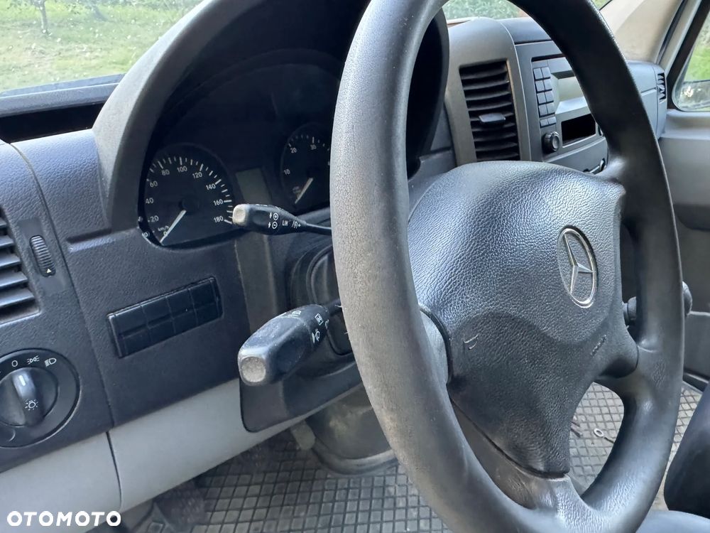 Mercedes-Benz SPRINTER - 18