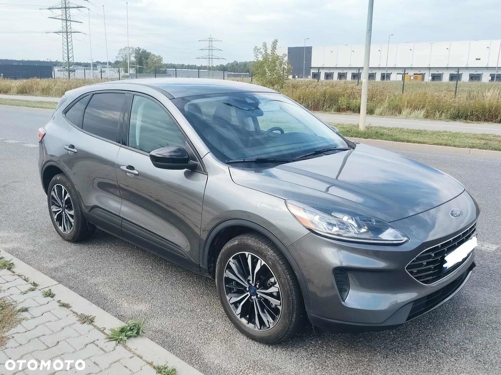 Ford Kuga - 1