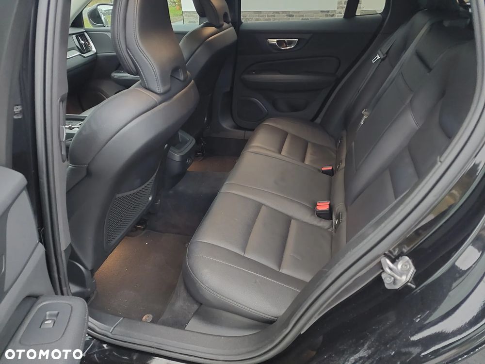 Volvo V60 B3 B DKG Inscription - 16