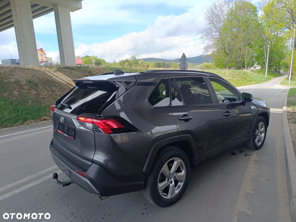 Toyota RAV4 - 6