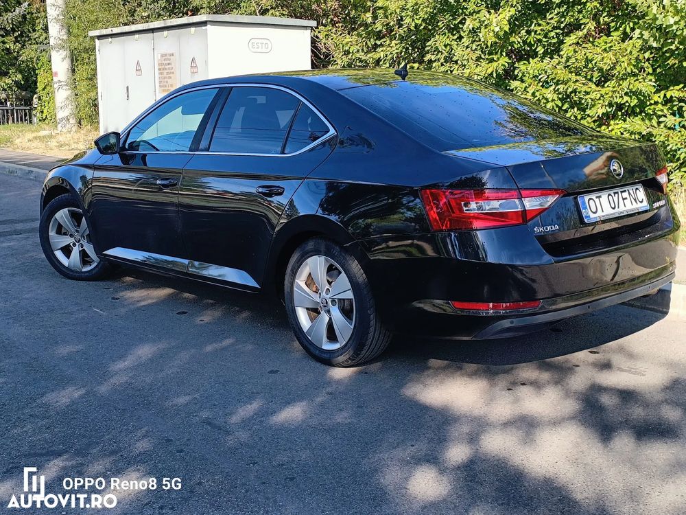 Skoda Superb 2.0 TDI Ambition - 15