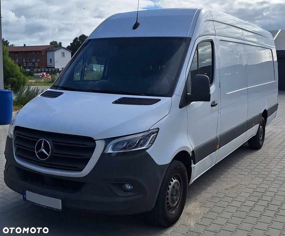 Mercedes-Benz Sprinter - 1