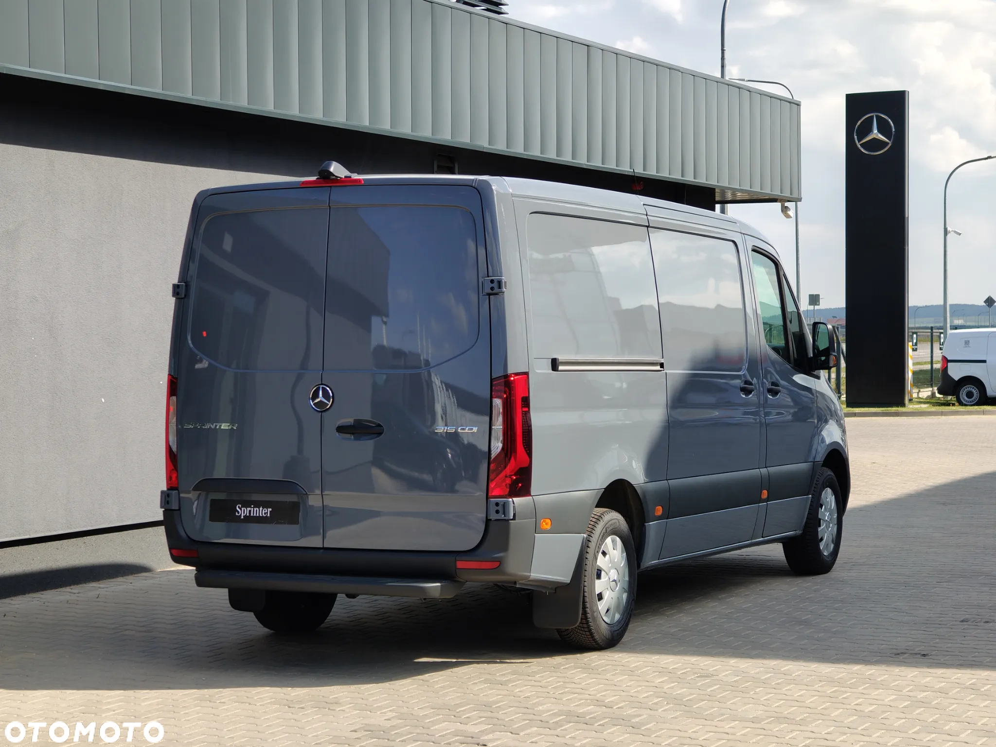 Mercedes-Benz Sprinter 315 CDI Furgon PRO 3665 mm L2H1 - 8